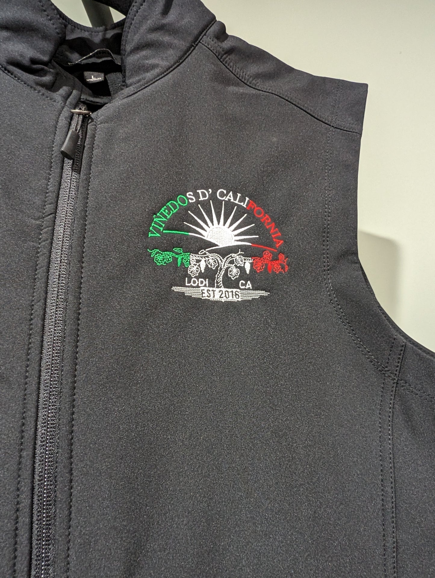 Viñedos D'California Vest Men