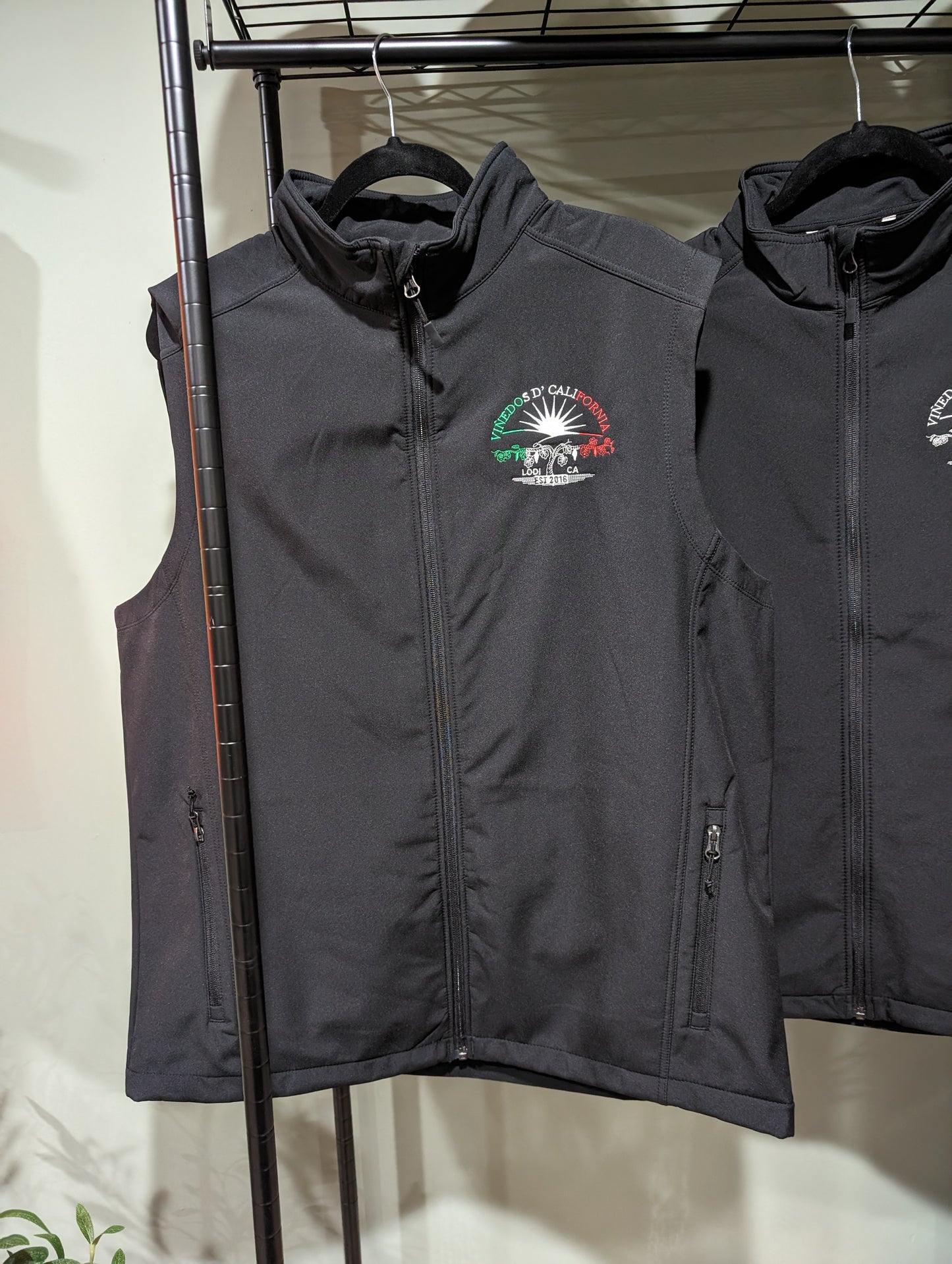 Viñedos D'California Vest Men