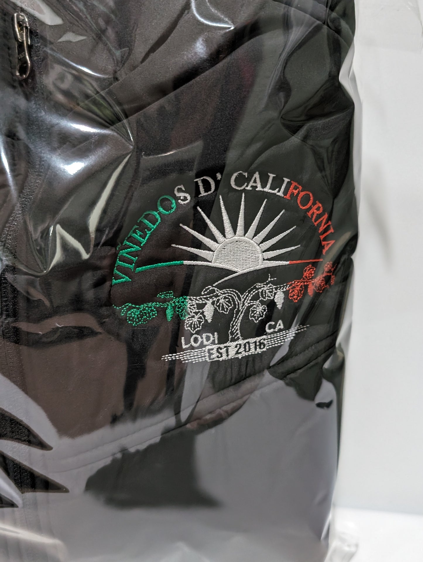 Viñedos D' California Vest Women